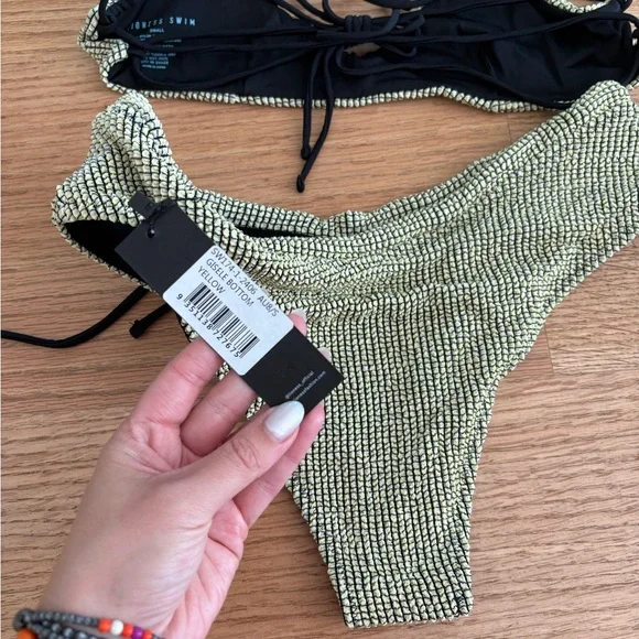 Lioness Bikini - Picture 3 of 3